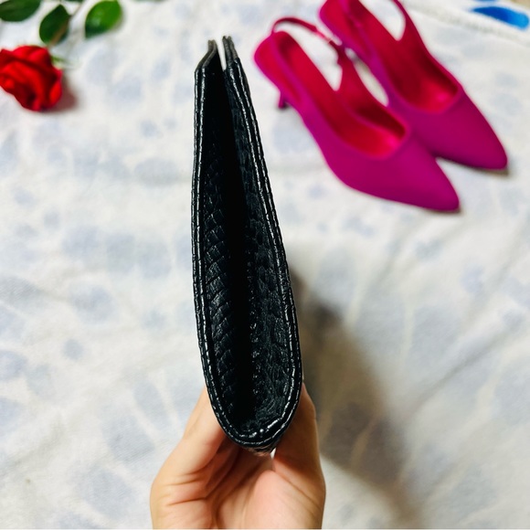 Leather Express Clutch - Picture 8 of 11